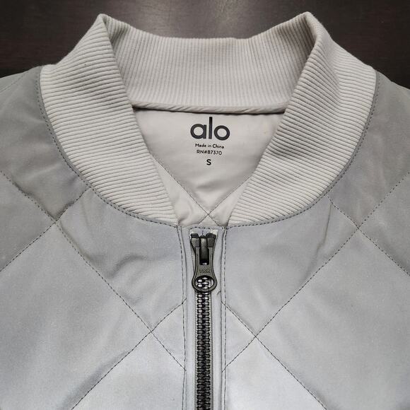 Alo Yoga Reflective Idol Bomber Jacket Size Small - Picture 3 of 12
